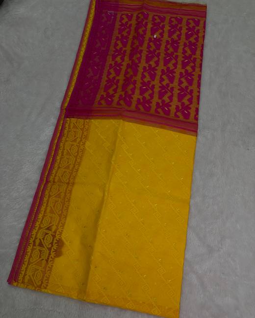 Dhakai Jamdani Saree in Magenta with Mustard