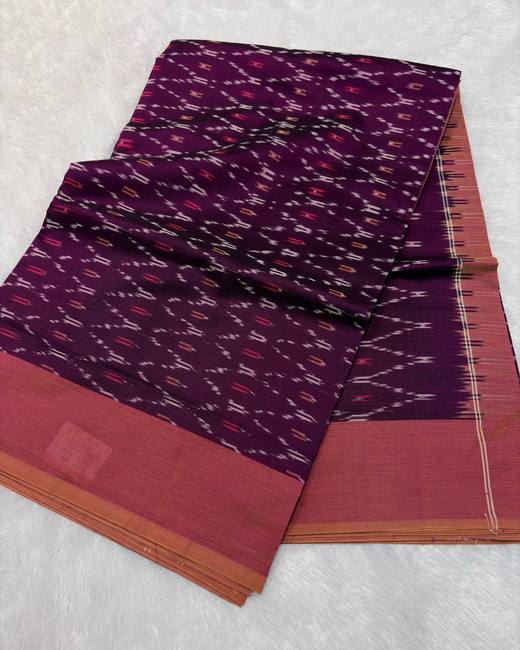 Pochampally Ikkat Handwoven Cotton Saree in Aubergine with Rose