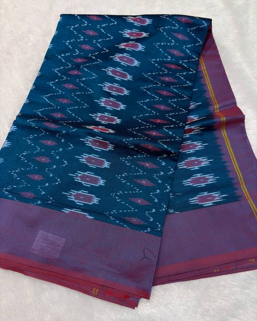 Pochampally Ikkat Handwoven Cotton Saree in Blue with Purple