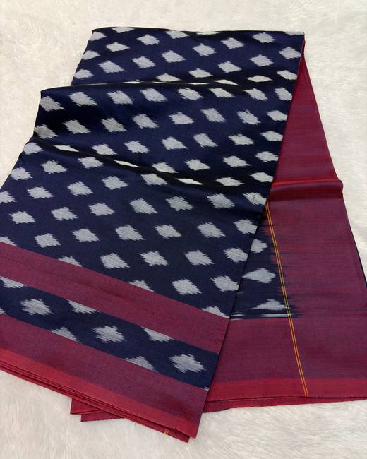 Pochampally Ikkat Handwoven Cotton Saree — ₹1,000 – ₹1,999