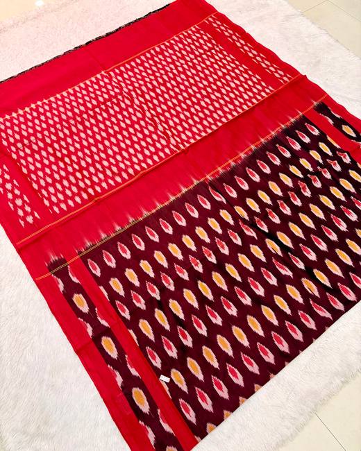 Pochampally Ikkat Handwoven Cotton Saree in Red with Maroon