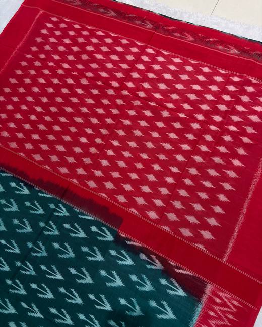 Pochampally Ikkat Handwoven Cotton Saree in Red with BottleGreen