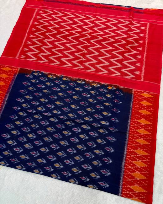 Pochampally Ikkat Handwoven Cotton Saree in Red with Navy